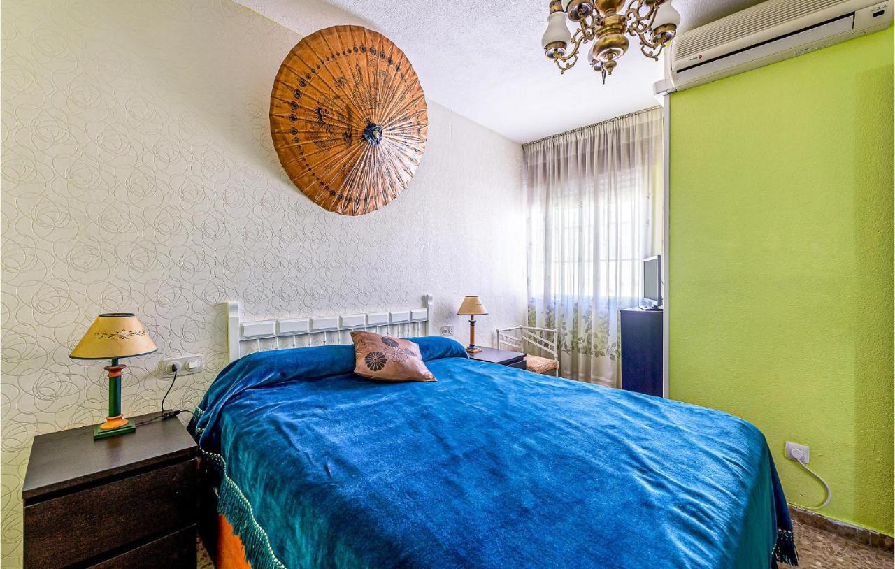 4 Bedroom Nice Apartment In Торемолинос Екстериор снимка